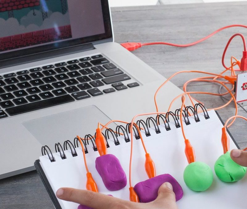 Taller de Inventos con Scratch para niños (MakeyMakey)